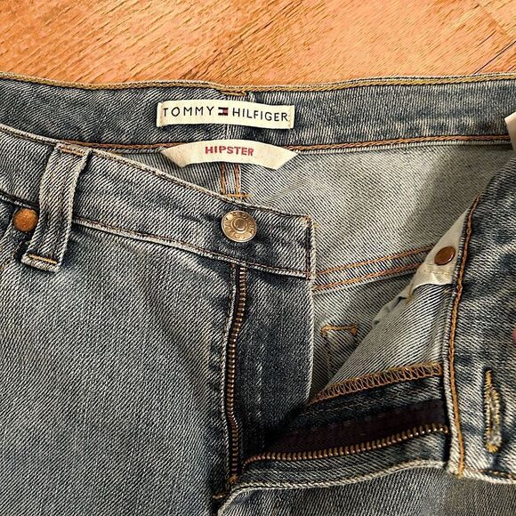 Tommy Hilfiger Women’s Size 14 Hipster Denim Cotton Light Blue Jeans - Picture 2 of 11